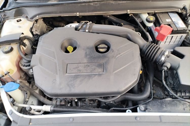 Used Ford Mondeo 2013 2.0L GTDi 200 Fashion Edition Engine Bay