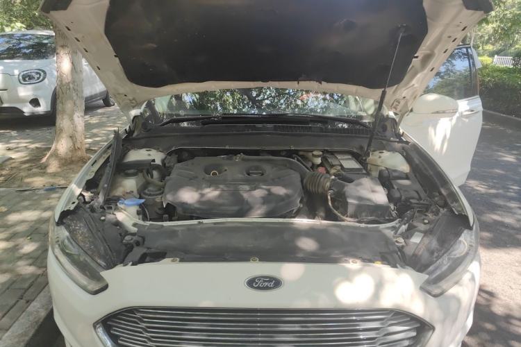 Used Ford Mondeo 2013 2.0L GTDi 200 Fashion Edition Engine Bay