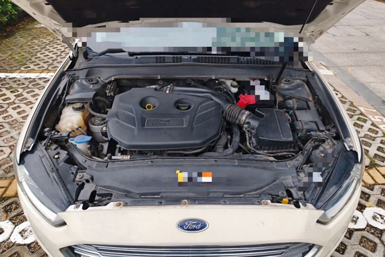 Used Ford Mondeo 2013 2.0L GTDi 200 Fashion Edition Engine Bay