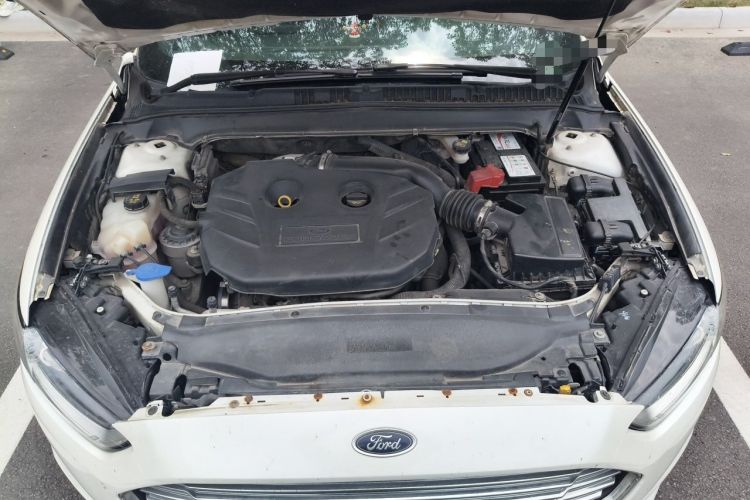 Used Ford Mondeo 2013 2.0L GTDi 200 Fashion Edition Engine Bay