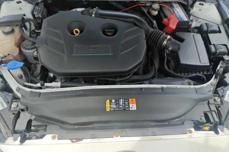 Used Ford Mondeo 2013 2.0L GTDi 200 Fashion Edition Engine Bay