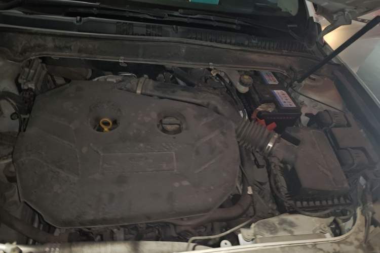 Used Ford Mondeo 2013 2.0L GTDi 200 Fashion Edition Engine Bay