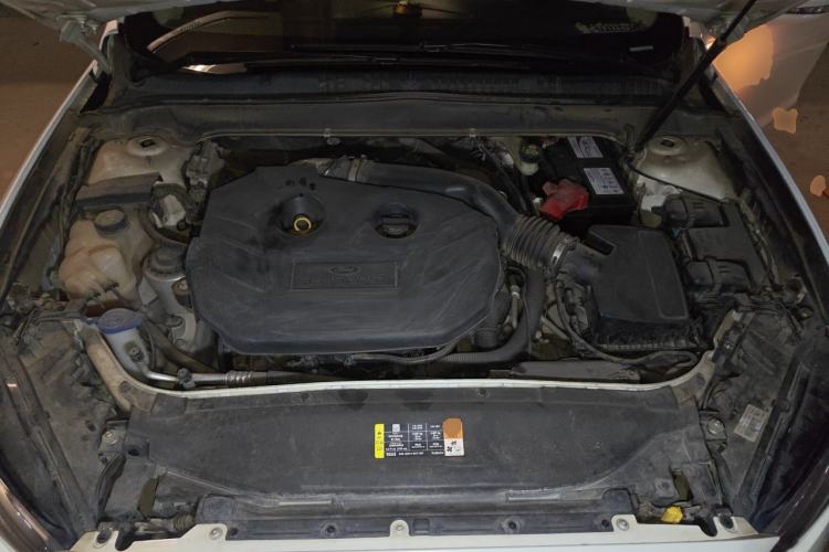 Used Ford Mondeo 2013 2.0L GTDi 200 Luxury Model Engine Bay