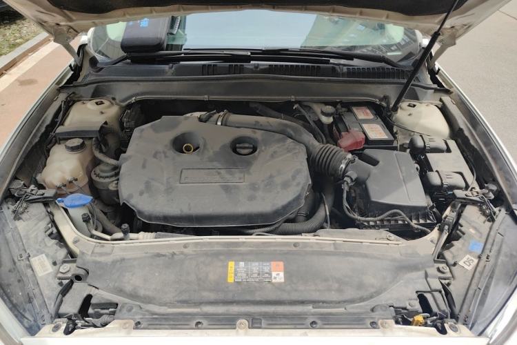 Used Ford Mondeo 2013 2.0L GTDi 200 Luxury Model Engine Bay