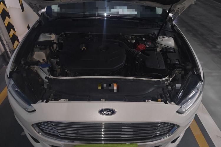 Used Ford Mondeo 2013 2.0L GTDi 200 Fashion Edition Engine Bay