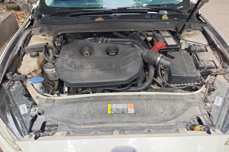 Used Ford Mondeo 2013 2.0L GTDi 200 Luxury Model Engine Bay