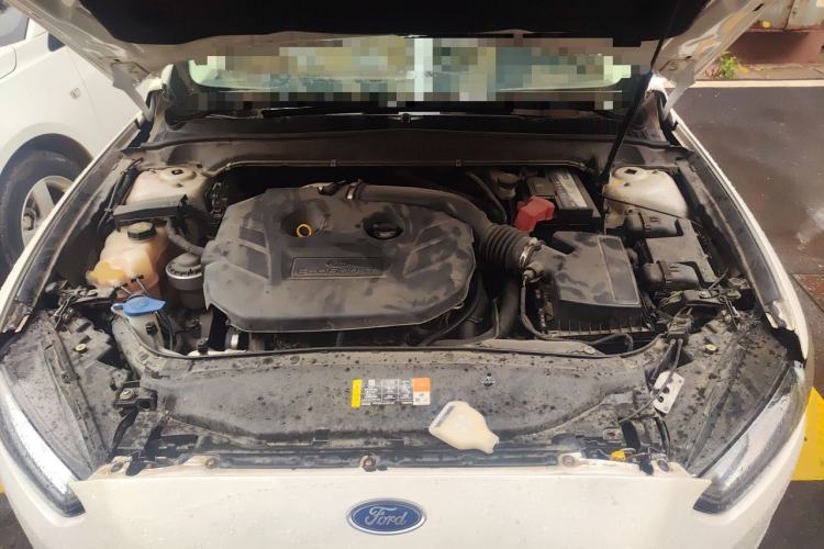 Used Ford Mondeo 2013 2.0L GTDi 200 Fashion Edition Engine Bay