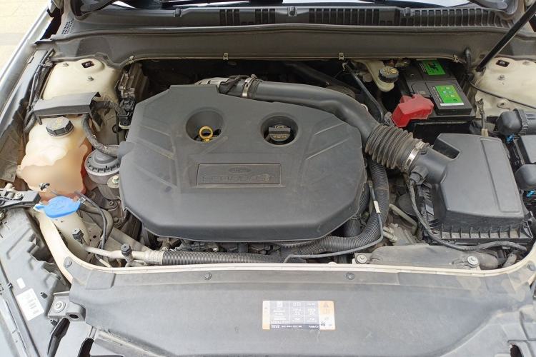 Used Ford Mondeo 2013 2.0L GTDi 200 Luxury Model Engine Bay