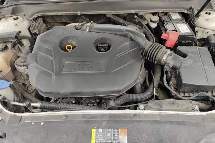 Used Ford Mondeo 2013 2.0L GTDi240 Luxury Sport Model Engine Bay