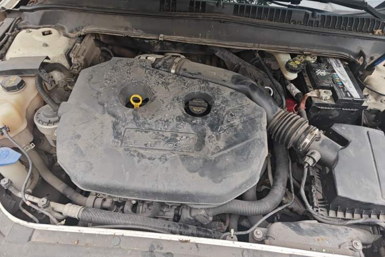 Used Ford Mondeo 2013 2.0L GTDi240 Ultimate Edition Engine Bay