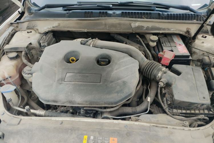 Used Ford Mondeo 2013 2.0L GTDi 200 Fashion Edition Engine Bay