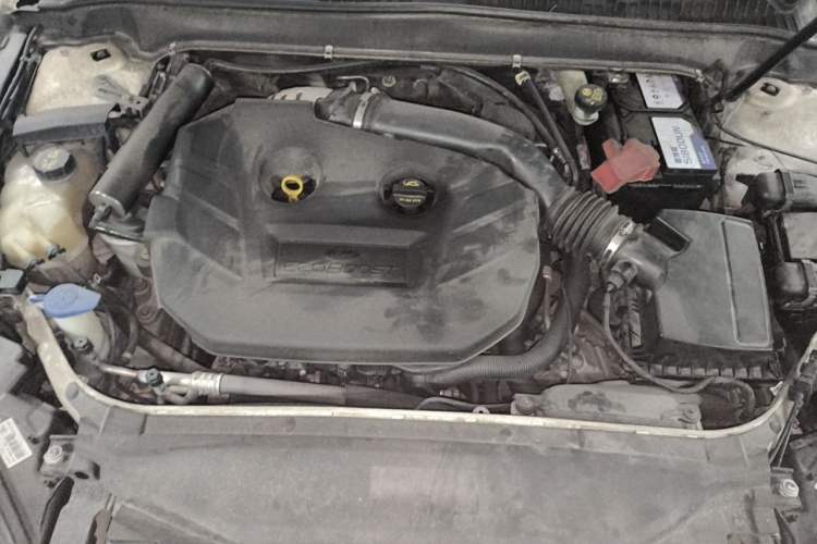 Used Ford Mondeo 2013 2.0L GTDi 200 Fashion Edition Engine Bay