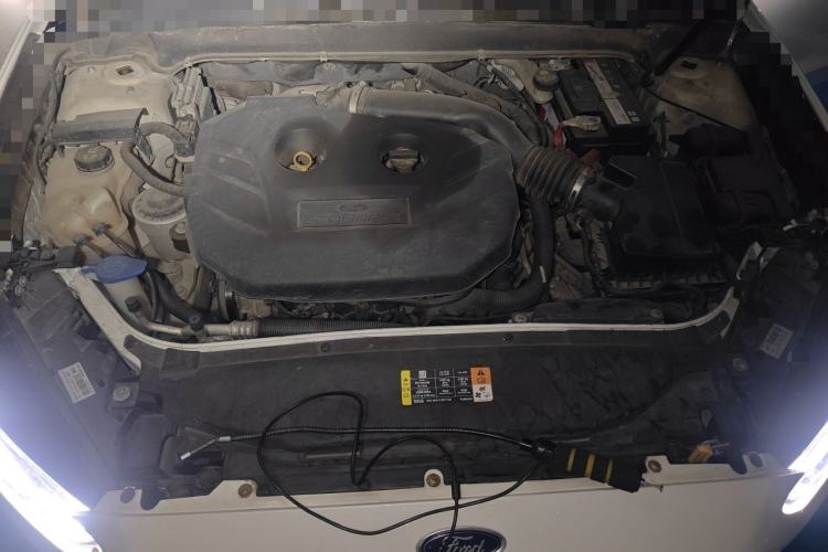 Used Ford Mondeo 2013 2.0L GTDi 200 Luxury Model Engine Bay