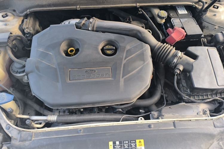 Used Ford Mondeo 2013 2.0L GTDi 200 Luxury Model Engine Bay