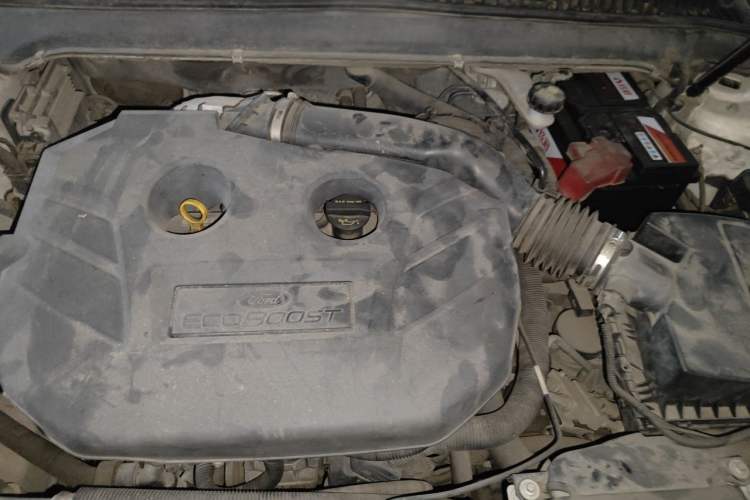 Used Ford Mondeo 2013 2.0L GTDi 200 Fashion Edition Engine Bay
