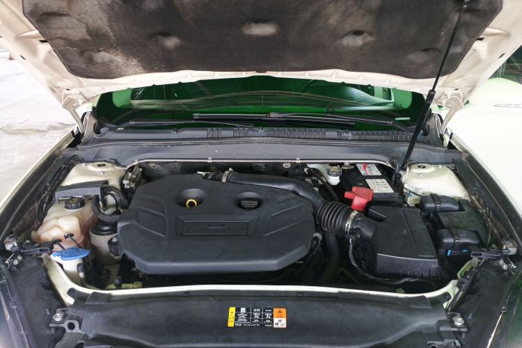 Used Ford Mondeo 2013 2.0L GTDi 200 Luxury Model Engine Bay