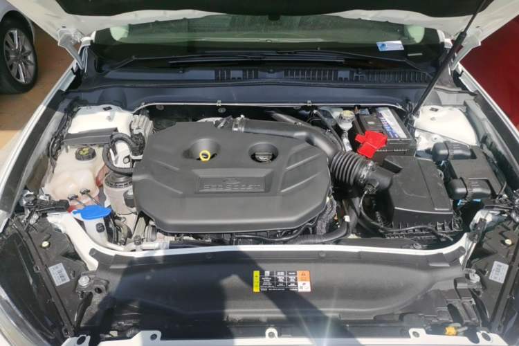 Used Ford Mondeo 2013 2.0L GTDi 200 Fashion Edition Engine Bay