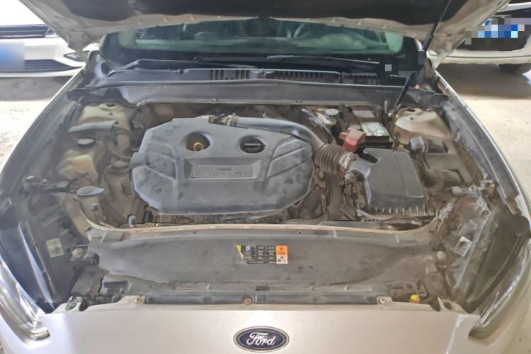 Used Ford Mondeo 2013 2.0L GTDi240 Flagship Edition Engine Bay