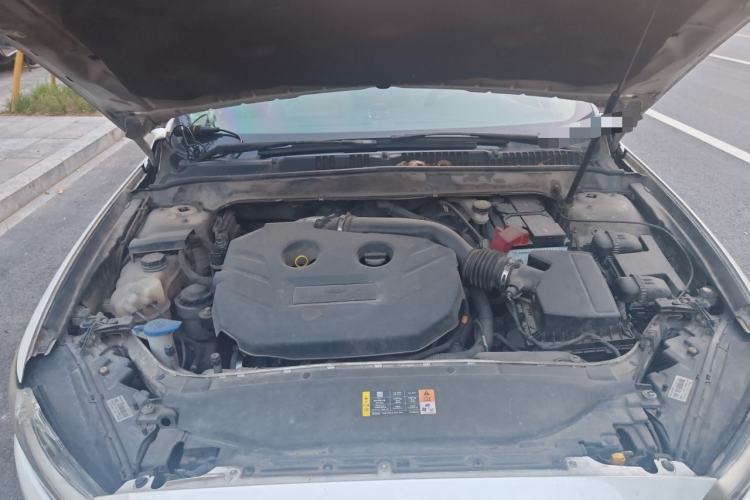 Used Ford Mondeo 2013 2.0L GTDi 200 Fashion Edition Engine Bay