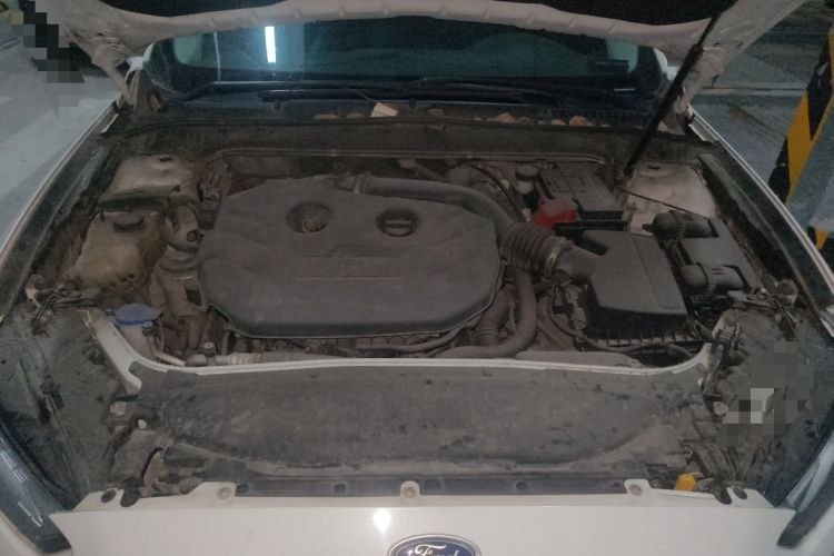 Used Ford Mondeo 2013 2.0L GTDi 200 Luxury Model Engine Bay