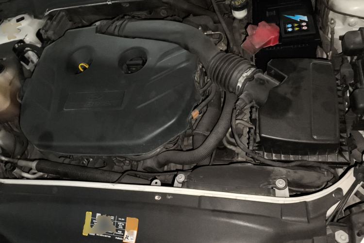 Used Ford Mondeo 2013 2.0L GTDi 200 Fashion Edition Engine Bay