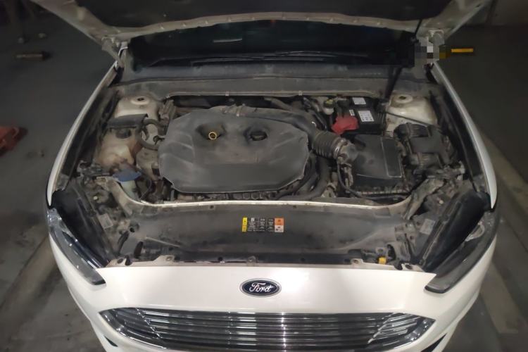 Used Ford Mondeo 2013 2.0L GTDi 200 Fashion Edition Engine Bay