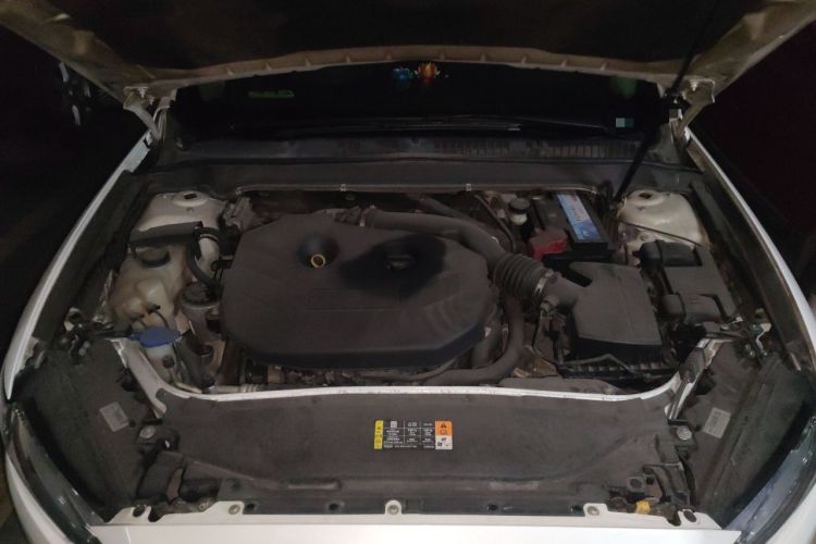 Used Ford Mondeo 2013 2.0L GTDi 200 Luxury Model Engine Bay