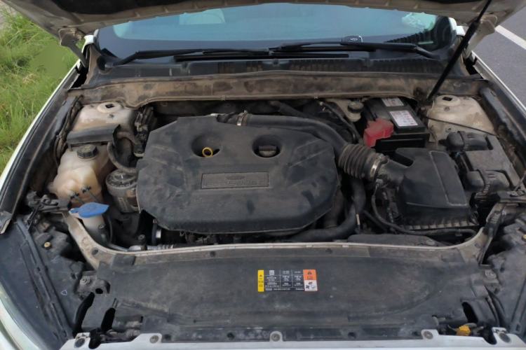 Used Ford Mondeo 2013 2.0L GTDi 200 Fashion Edition Engine Bay
