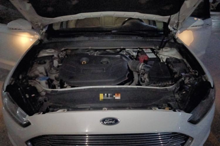Used Ford Mondeo 2013 2.0L GTDi 200 Fashion Edition Engine Bay