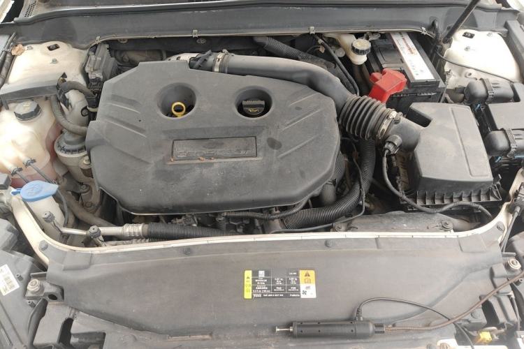 Used Ford Mondeo 2013 2.0L GTDi 200 Fashion Edition Engine Bay