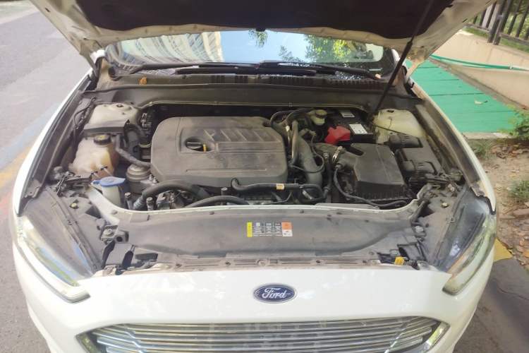 Used Ford Mondeo 2013 1.5L GTDi180 Comfort Model Engine Bay