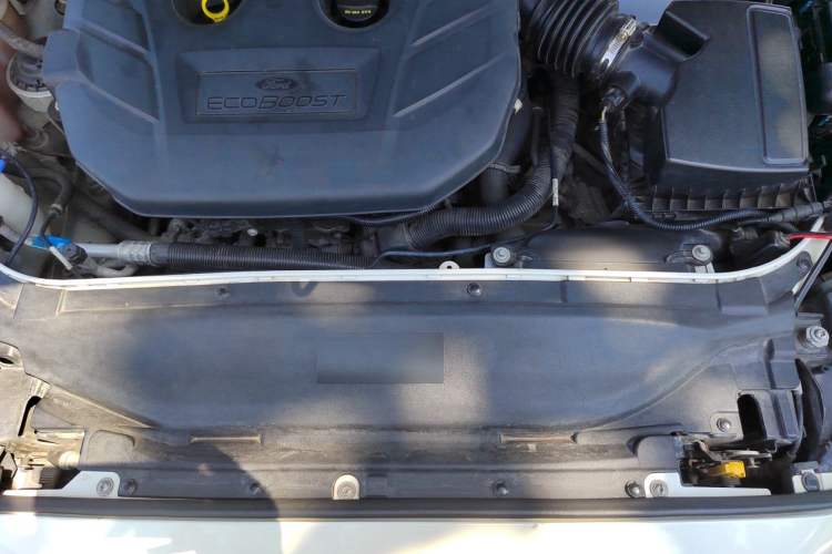 Used Ford Mondeo 2013 2.0L GTDi 200 Fashion Edition Engine Bay