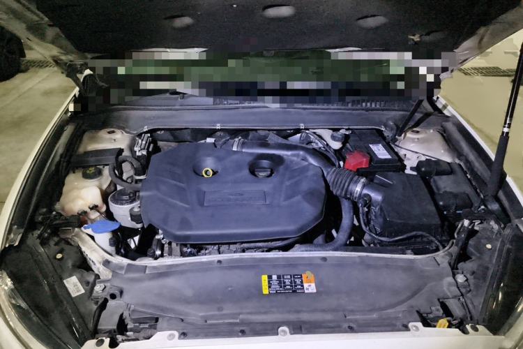 Used Ford Mondeo 2013 2.0L GTDi 200 Luxury Model Engine Bay