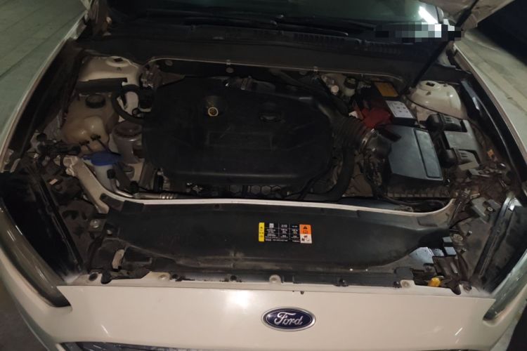 Used Ford Mondeo 2013 2.0L GTDi 200 Fashion Edition Engine Bay