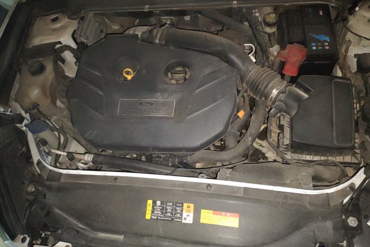 Used Ford Mondeo 2013 2.0L GTDi240 Luxury Sport Model Engine Bay