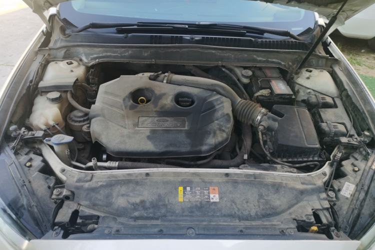 Used Ford Mondeo 2013 2.0L GTDi 200 Fashion Edition Engine Bay