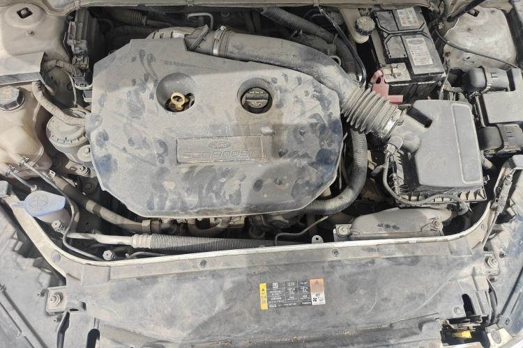 Used Ford Mondeo 2013 2.0L GTDi 200 Luxury Model Engine Bay