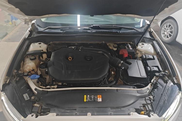 Used Ford Mondeo 2013 2.0L GTDi 200 Luxury Model Engine Bay