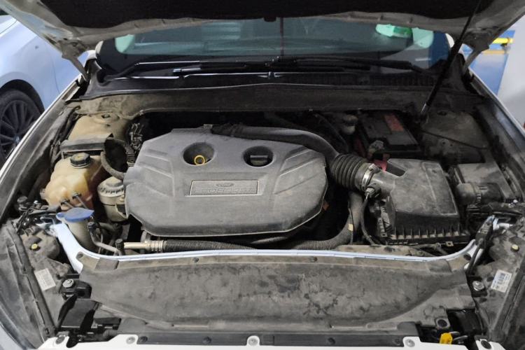 Used Ford Mondeo 2013 2.0L GTDi 200 Fashion Edition Engine Bay
