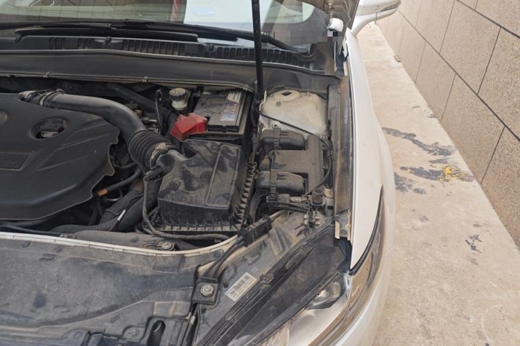 Used Ford Mondeo 2013 2.0L GTDi240 Flagship Edition Engine Bay Left