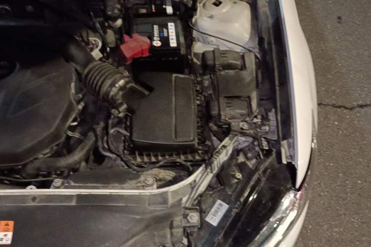 Used Ford Mondeo 2013 2.0L GTDi 200 Fashion Edition Engine Bay Left