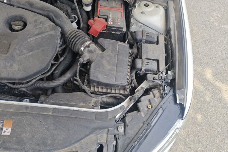 Used Ford Mondeo 2013 2.0L GTDi 200 Fashion Edition Engine Bay Left