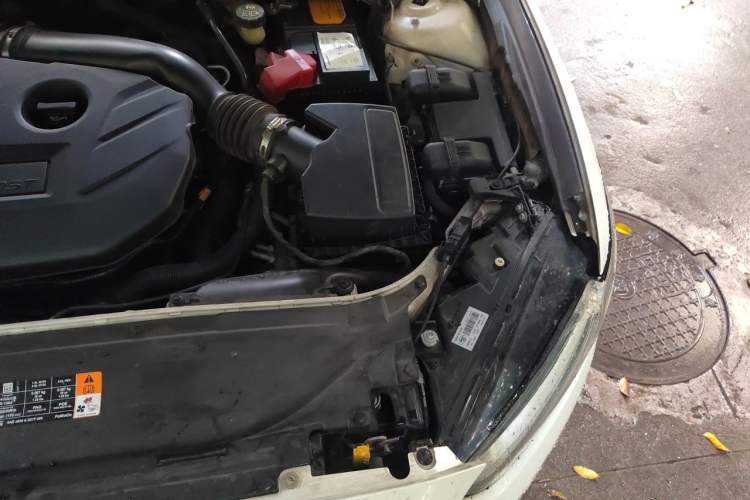 Used Ford Mondeo 2013 2.0L GTDi 200 Fashion Edition Engine Bay Left