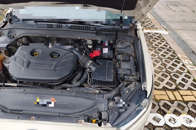 Used Ford Mondeo 2013 2.0L GTDi 200 Fashion Edition Engine Bay Left