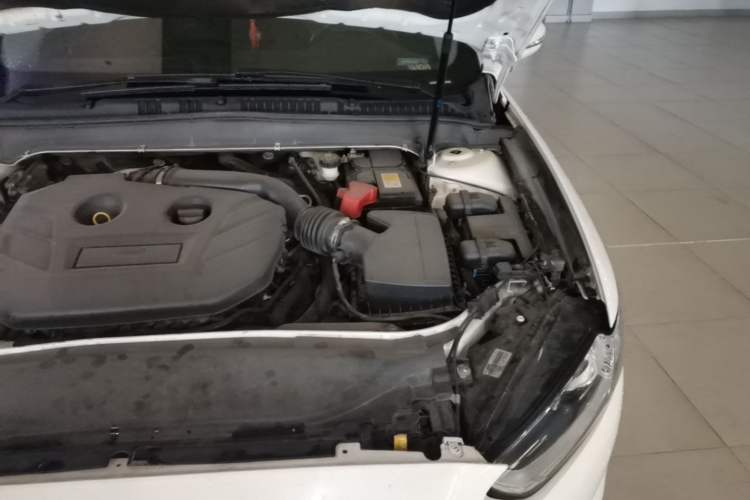 Used Ford Mondeo 2013 2.0L GTDi 200 Fashion Edition Engine Bay Left