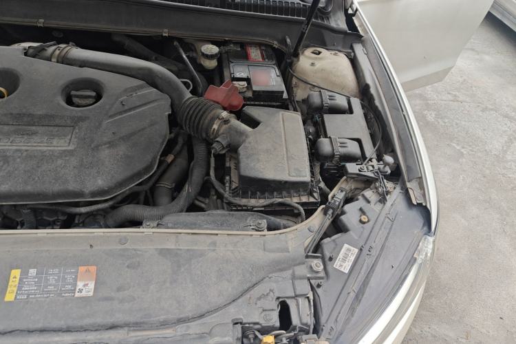 Used Ford Mondeo 2013 2.0L GTDi 200 Fashion Edition Engine Bay Left