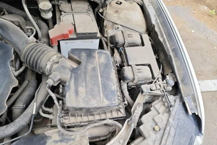 Used Ford Mondeo 2013 2.0L GTDi 200 Fashion Edition Engine Bay Left