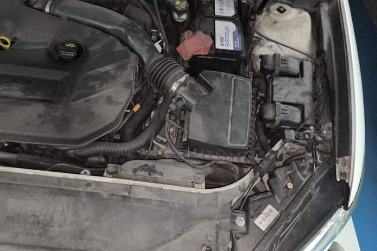 Used Ford Mondeo 2013 2.0L GTDi 200 Fashion Edition Engine Bay Left