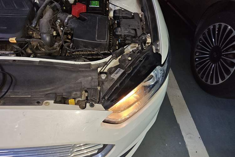 Used Ford Mondeo 2013 1.5L GTDi180 Fashion Edition Engine Bay Left
