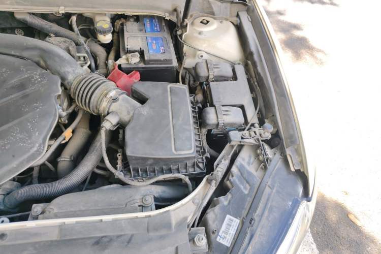 Used Ford Mondeo 2013 2.0L GTDi 200 Luxury Model Engine Bay Left